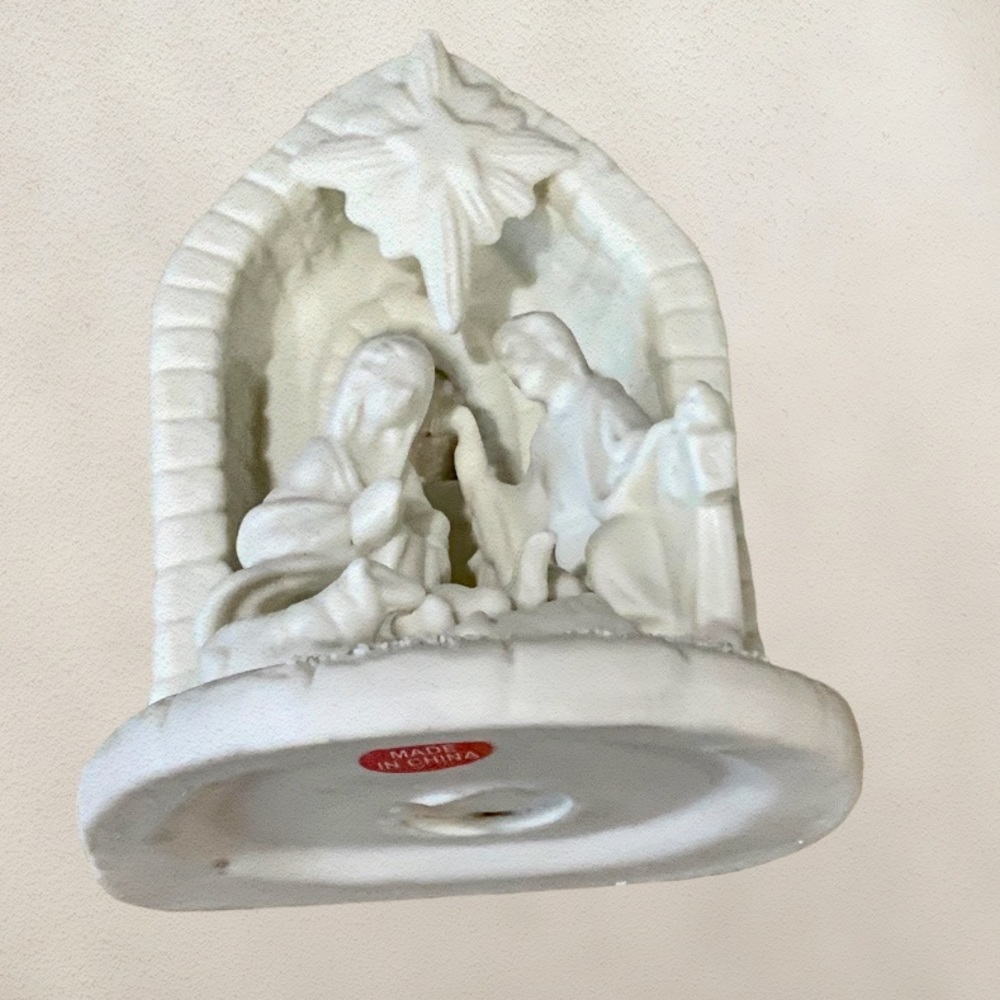 White Ceramic Nativity Scene Figurine Holy Family Christmas Decor 5” Tall - Picture 8 of 11